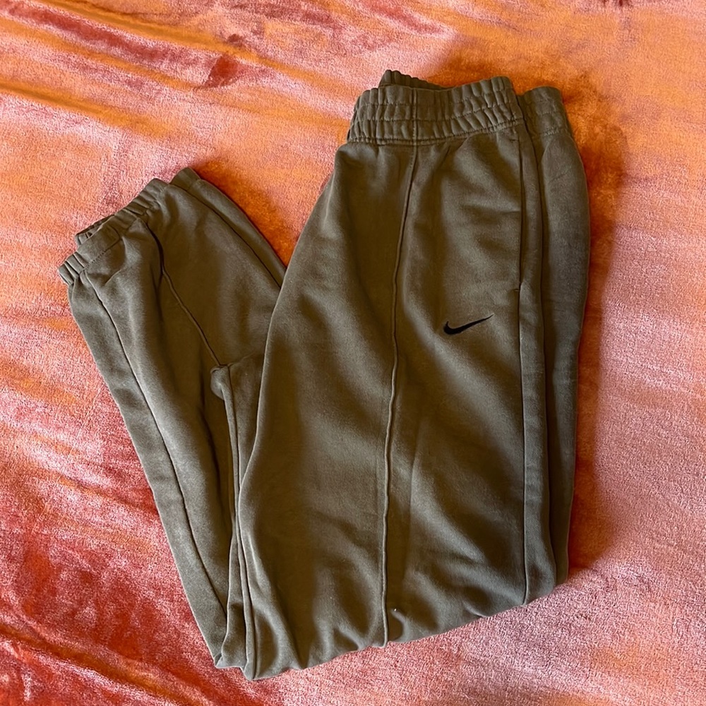 NIKE SWEATS !